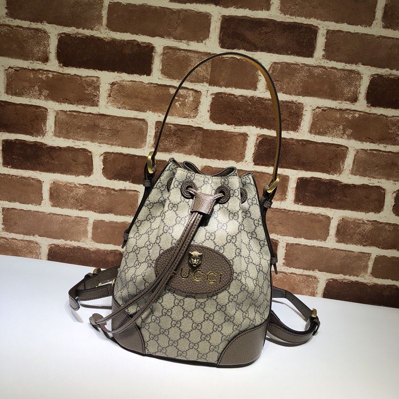 G*u*i bucket bags